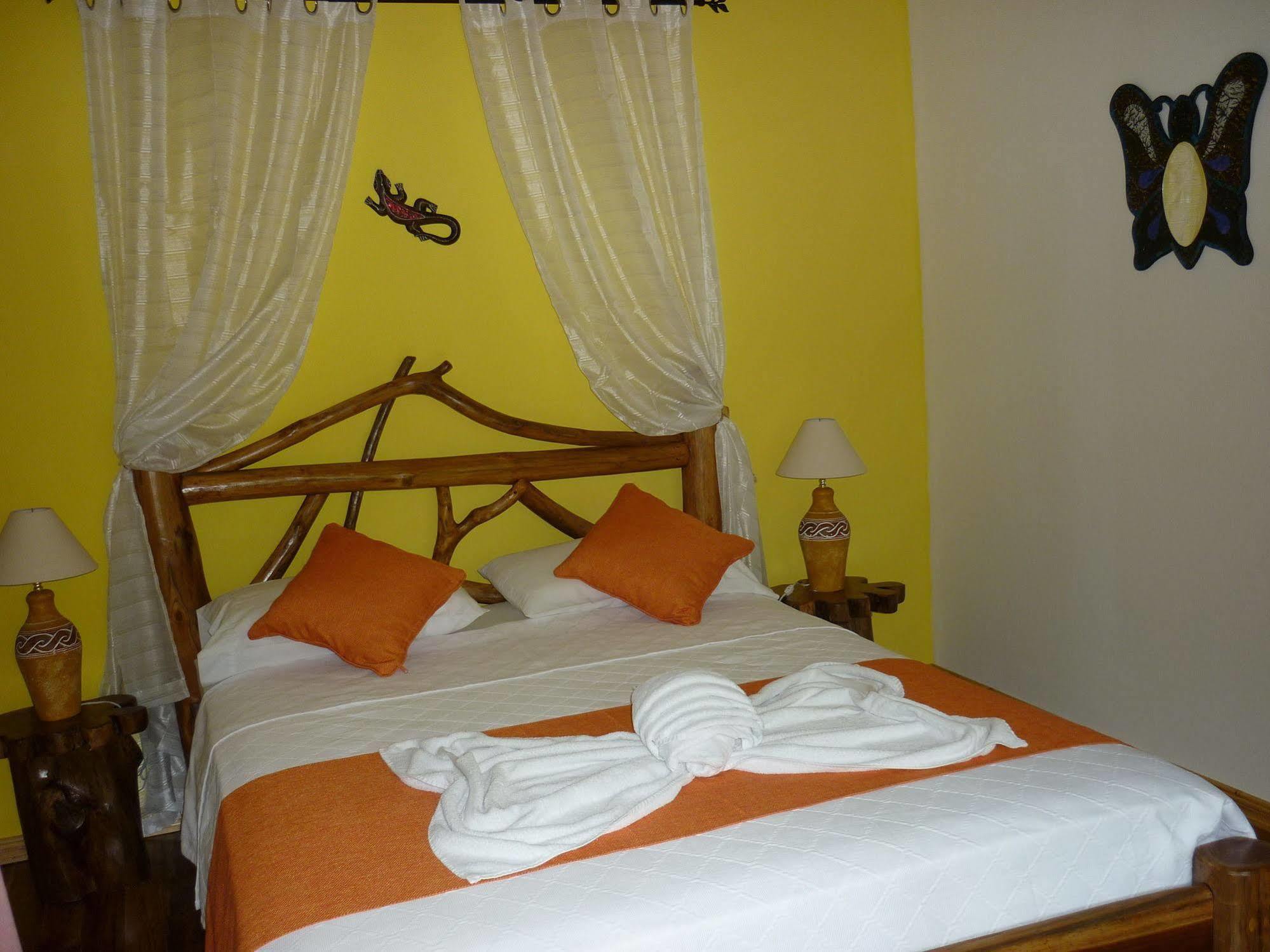 Hotel El Pequeno Gecko Verde Sámara Eksteriør bilde
